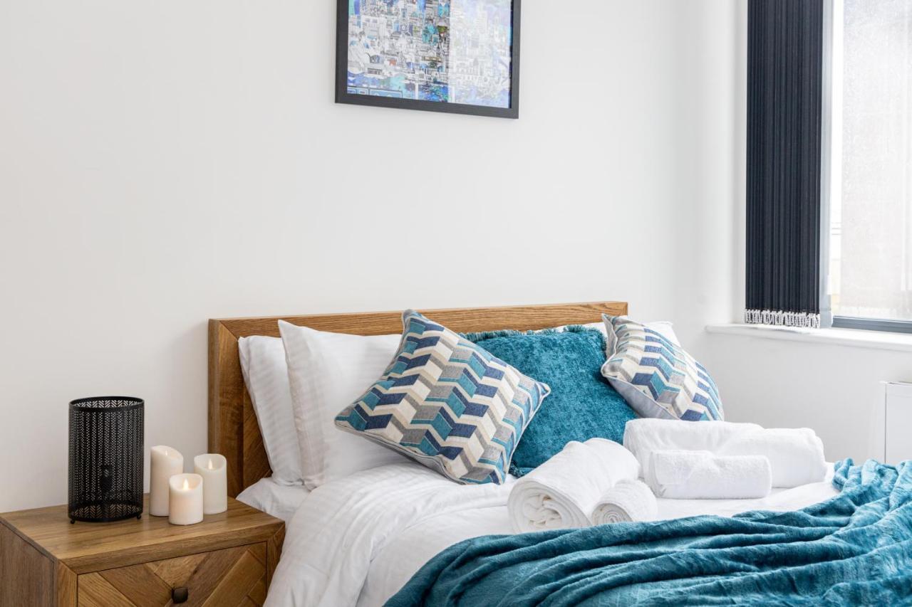 Luxurious Stylish In Old Trafford Apartment *