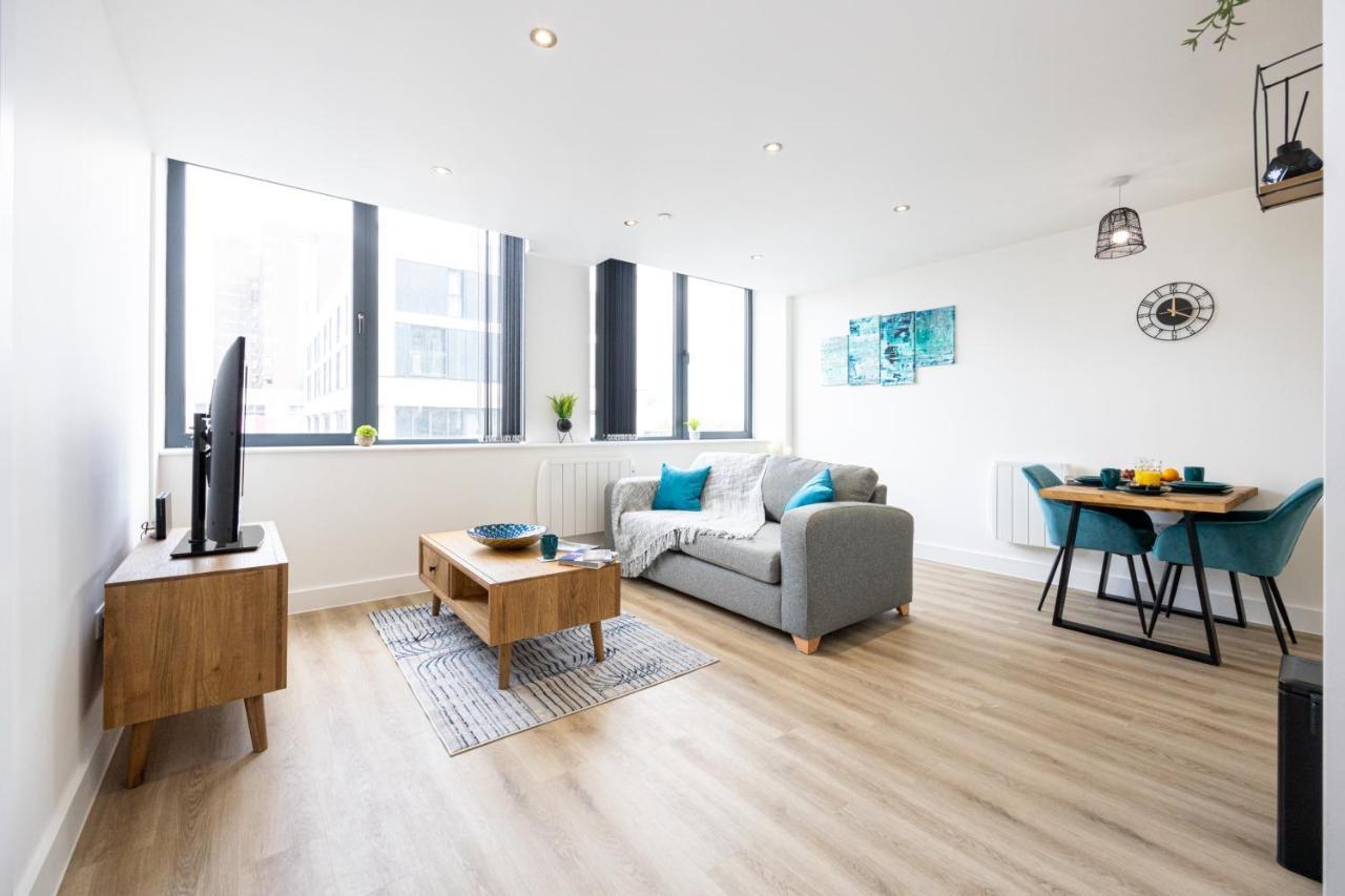 Luxurious Stylish In Old Trafford Apartment Manchester